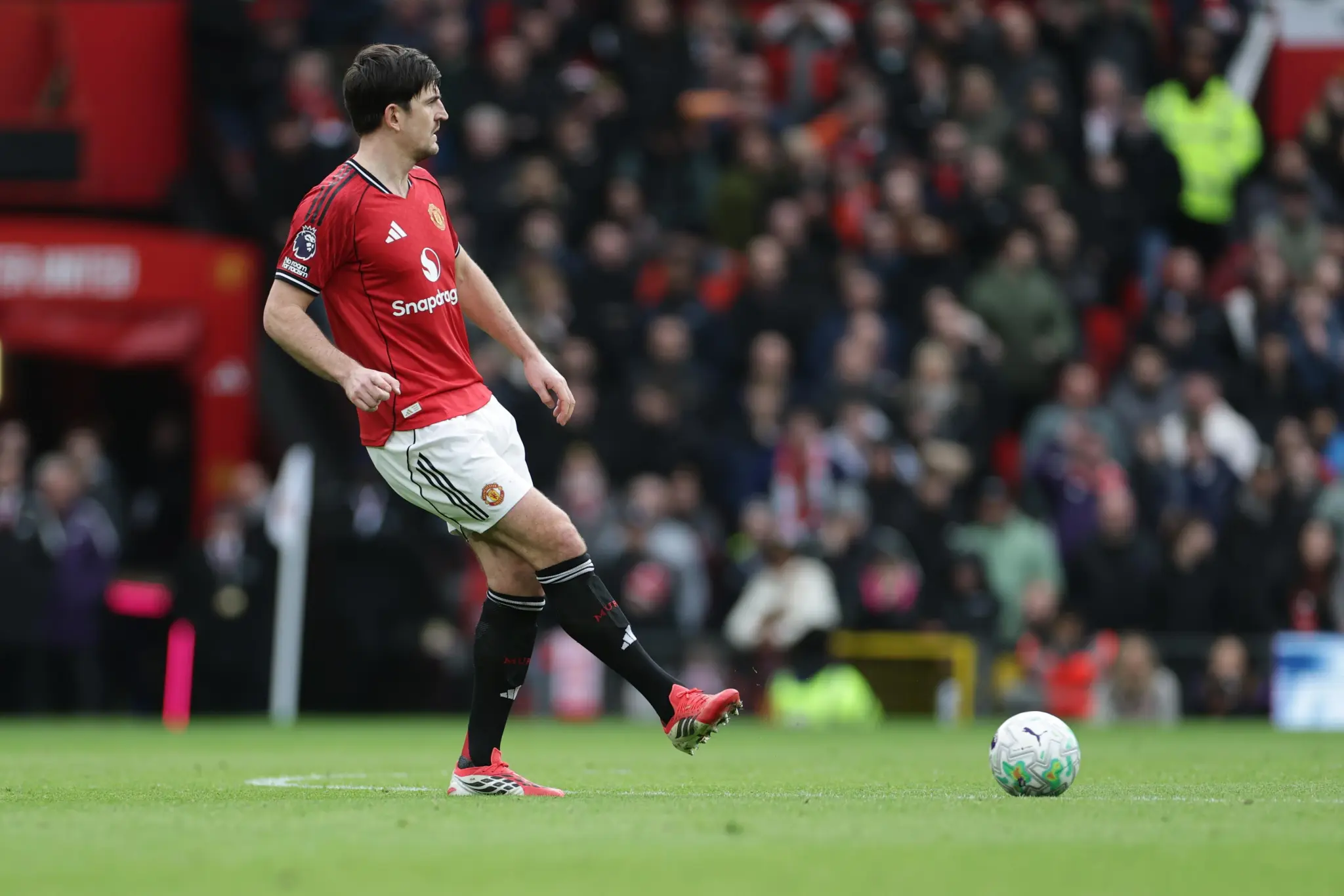 kaiyun-马奎尔vs维拉全场数据：关键传球1，对抗6成功5，黄牌1